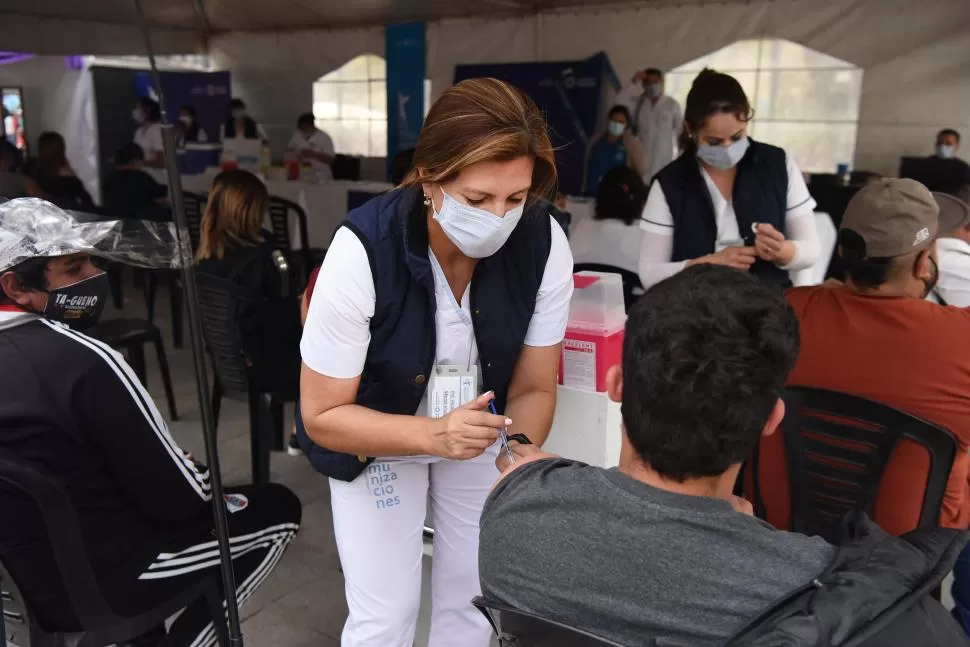 AVANZA EL PROCESO. Anoche se habilitó un link para comenzar a inscribir a los menores que tienen 14 años. 