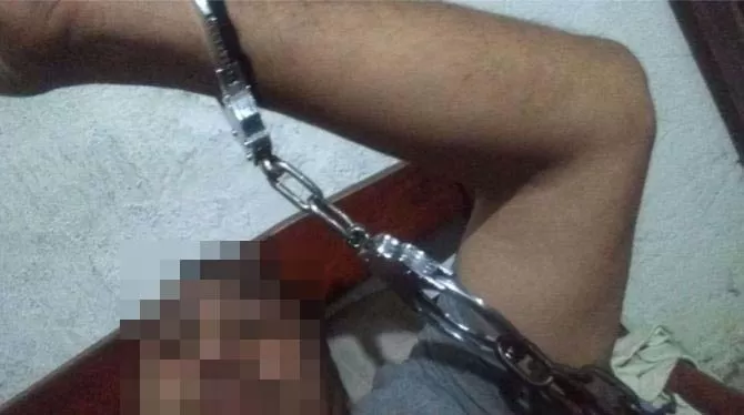 LA PRUEBA OFRECIDA. El detenido le envió una foto a su defensora oficial mostrando en qué condiciones lo había abandonado su custodio. 