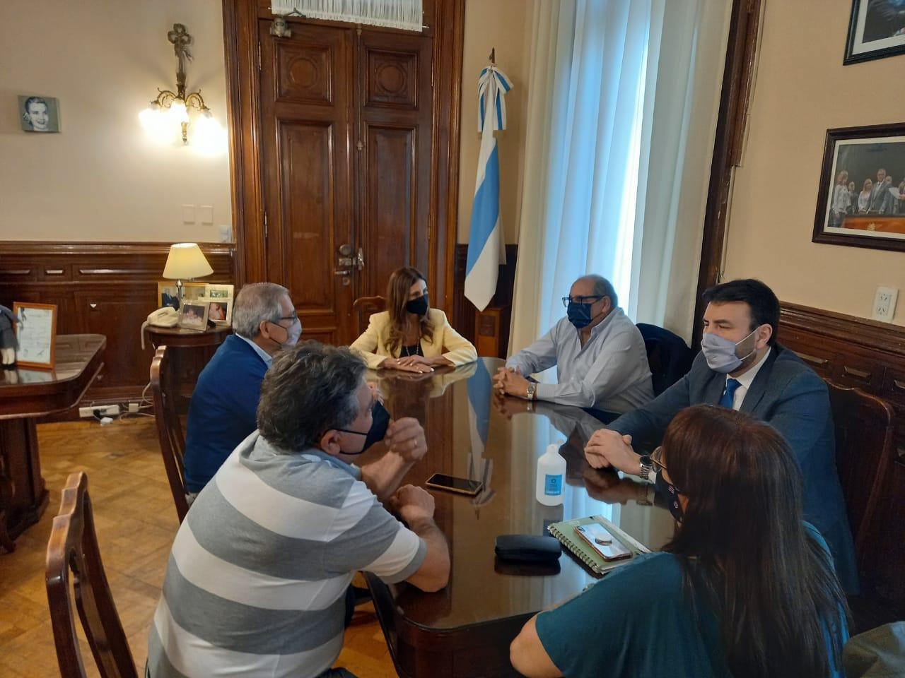 CON EL FRENTE GREMIAL DOCENTE. Foto Comunicación Pública