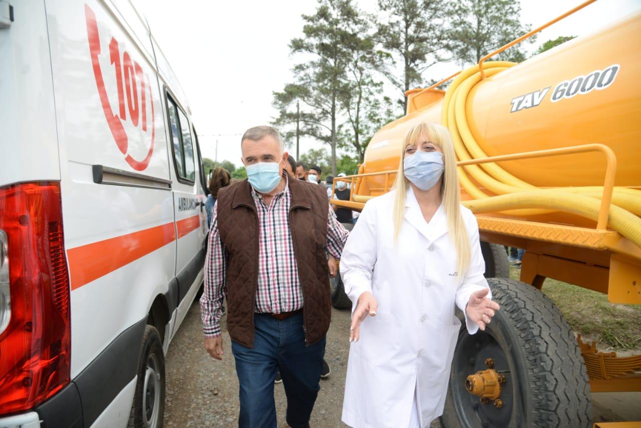 Osvaldo Jaldo visitó obras y entregó equipamientos en García Fernández