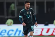 Messi festejó en Instagram, pero antes le apuntó al árbitro Sampaio