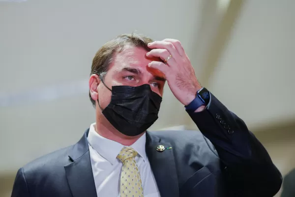 Bolsonaro contra militares provacunas