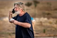 El asistente del director aceptó que no había revisado el arma que gatilló Baldwin