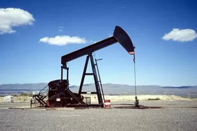 El petróleo cerró su novena semana en línea de alza