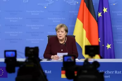 La UE da una cálida despedida a Merkel