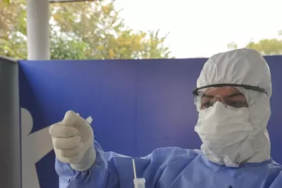 Si Delta avanza, se analizarán restricciones
