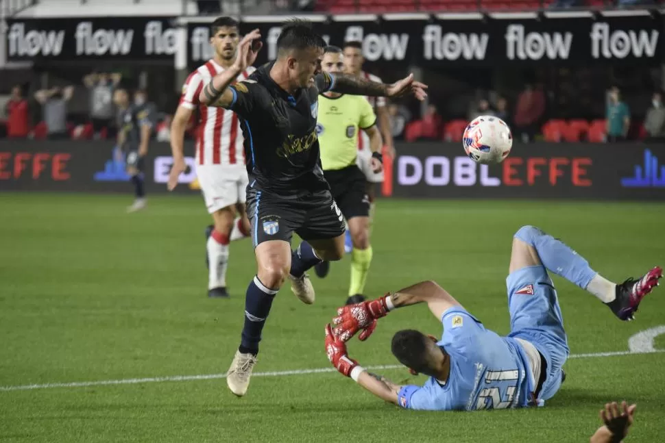 PICANTE. Augusto Lotti anotó frente al “Bicho” y contra Estudiantes estuvo cerca. Andújar le ahogó el grito en varias ocasiones y Mastrángelo le anuló mal un gol. DIEGO RIQUELME