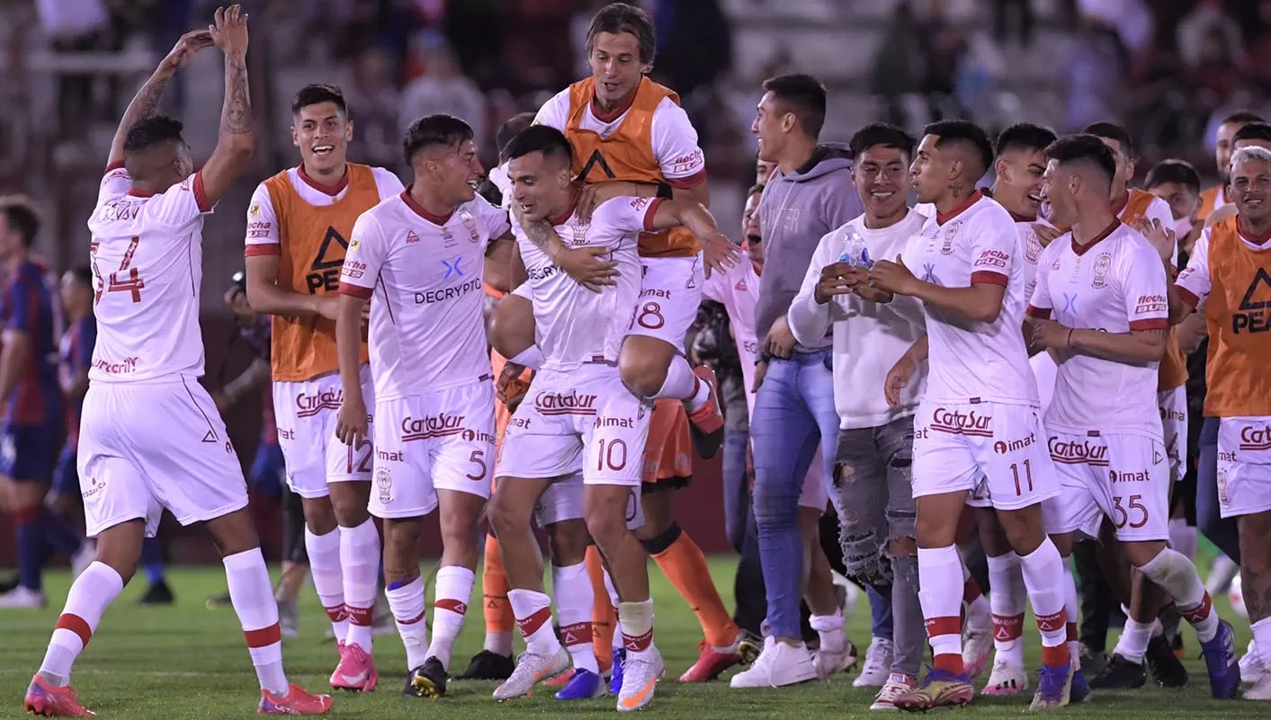 CLÁSICO. Huracán le dio otro golpe a San Lorenzo, al vencerlo 2 a 1.