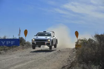 Los tucumanos siguen en pie en el rally del Argentino en Río Negro
