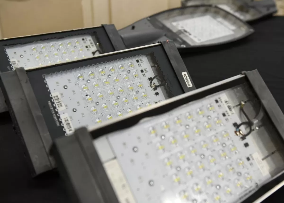 Inversión en el interior: 93 comunas mejorarán servicios eléctricos
