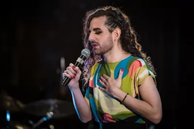 Una cantante trans representa a Buenos Aires en Cosquín