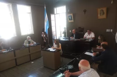 Denuncian que un funcionario de Concepción ocuparía una vivienda social