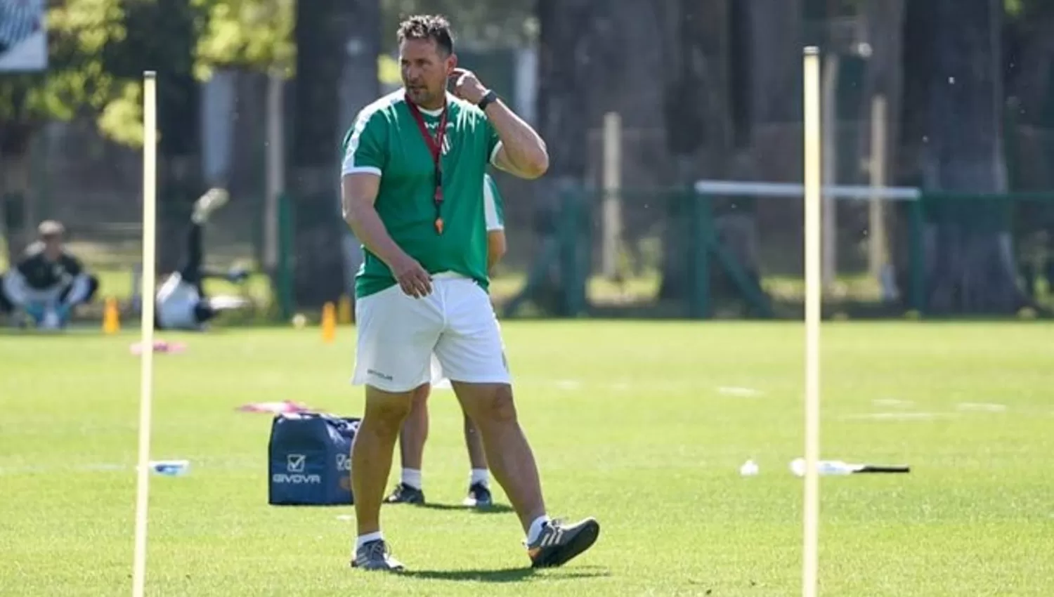 ¿LA VENCIDA? Dabove se fue de San Lorenzo por los malos resultados y tuvo una pésima experiencia en Brasil.