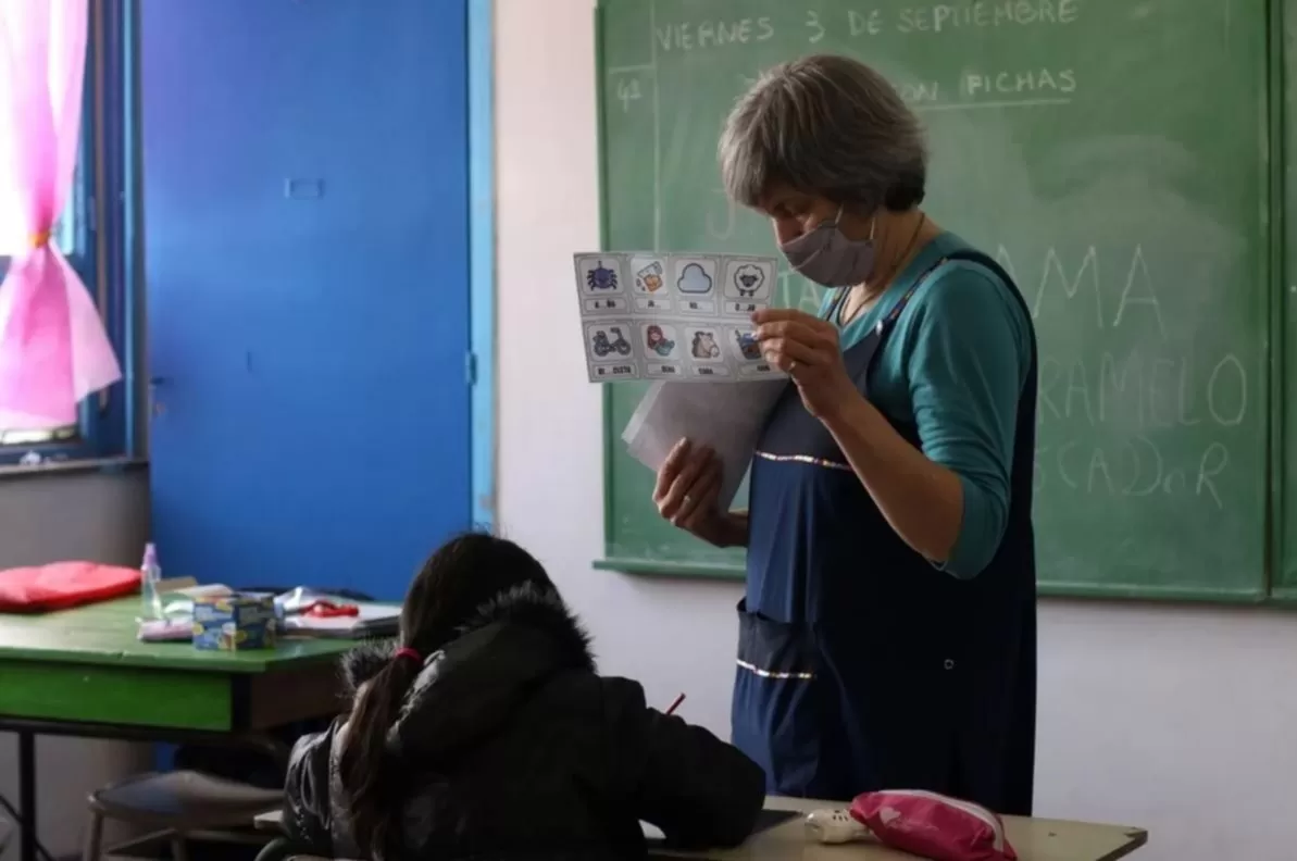 Ana María Stelman dando clases 