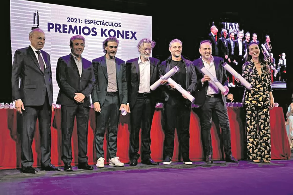 ESCENARIO. La ceremonia se llenó de caras conocidas del espectáculo.  