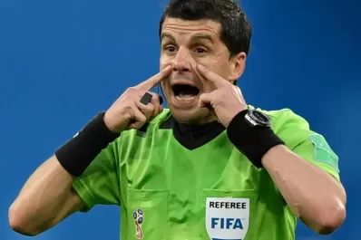 Un uruguayo será el árbitro de Argentina-Brasil por Eliminatorias Qatar 2022