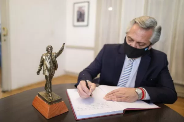 El Presidente recordó a Néstor Kirchner, a 11 años de su muerte: “Cada día que pasa su ausencia se nota más”