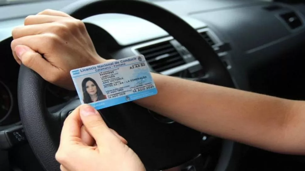 PRIMER PERMISO. Según un estudio, sacar el carnet no es difícil en el país. 