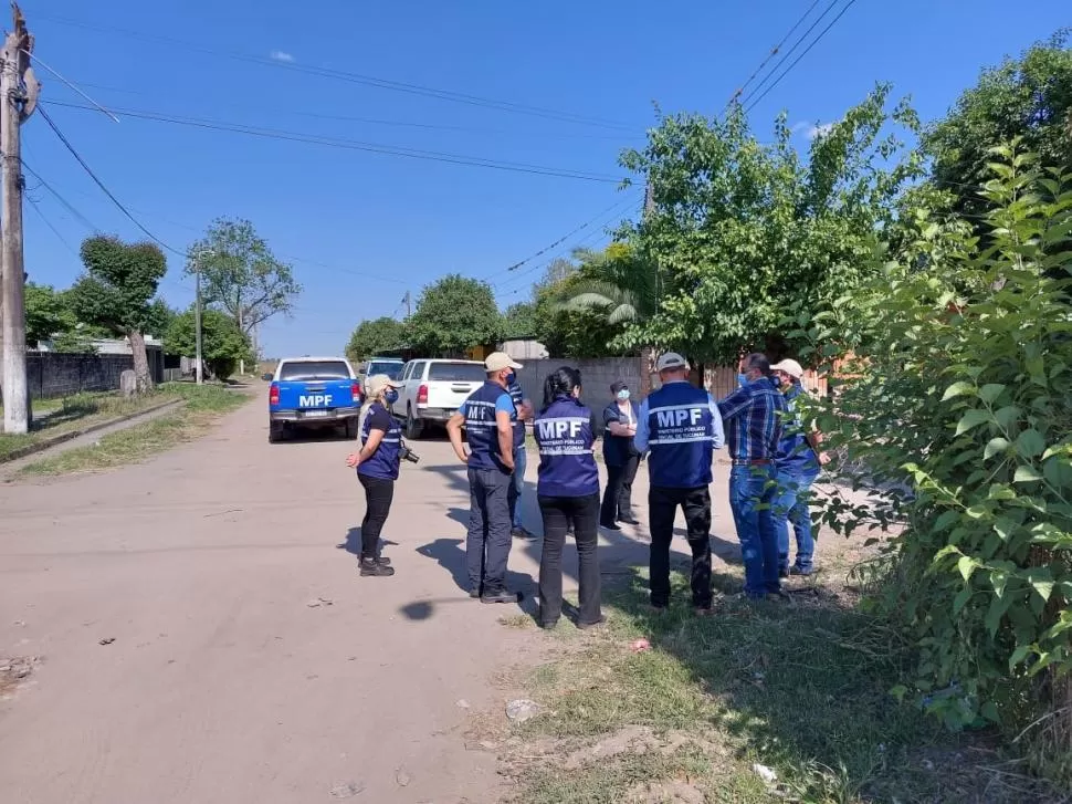 EL LUGAR DEL HECHO. Los peritos recogieron 6 vainas servidas en la calle.   
