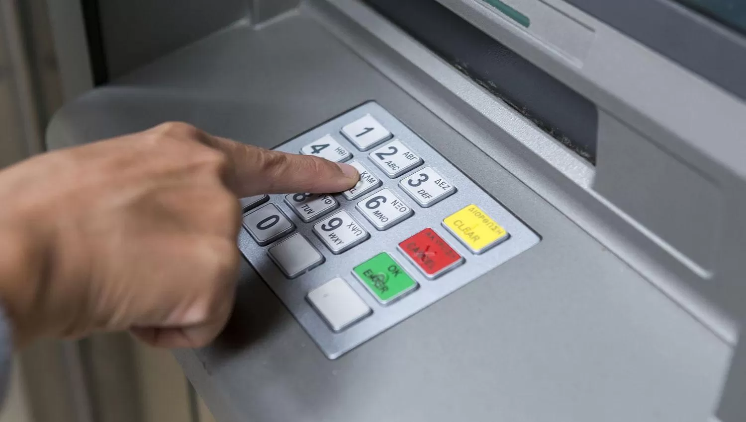 Comienza el pago del sueldo de estatales de Tucumán: ¿Quiénes pueden pasar hoy por el cajero?
