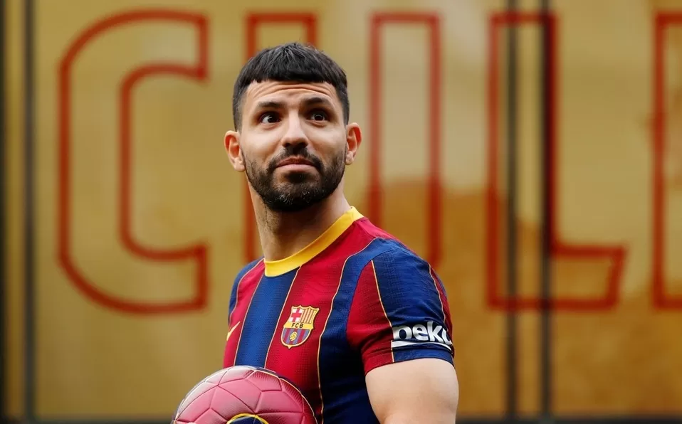 AGÜERO. El Kun podría anunciar mañana su retiro del fútbol profesional, en Barcelona.