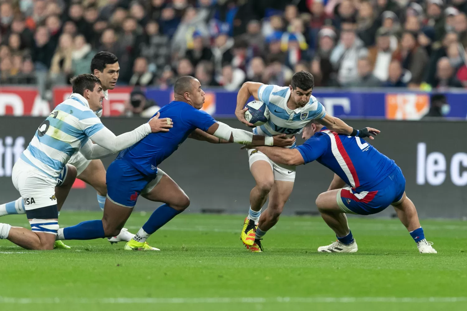 AMARGO DEBUT. Los Pumas cayeron ante Francia en el inicio de su gira por Europa. Foto tomada de Twitter: @lospumas