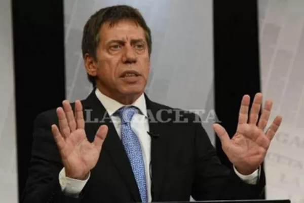 Bussi le respondió a Alfaro y lo trató de mentiroso por renunciar a la banca