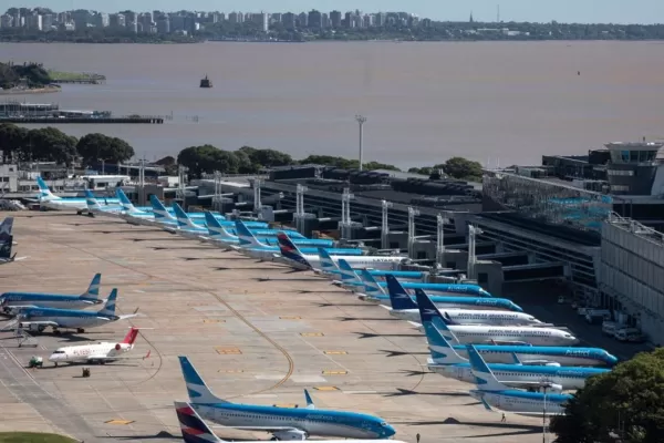 Alivio en los aeropuertos: antes del inicio del Carnaval, controladores aéreos levantan la protesta