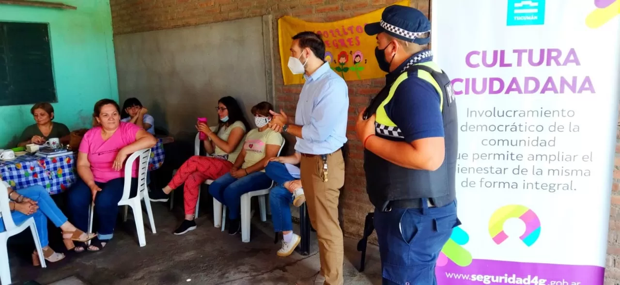 Avanzan en la formación de Lideresas Barriales en el barrio ATE