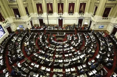 Diputados: El PJ y el macrismo pelean voto a voto por cuatro bancas que definirán la primera minoría