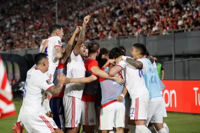 Chile superó a Paraguay, que contó con el debut de Guillermo Barros Schelotto