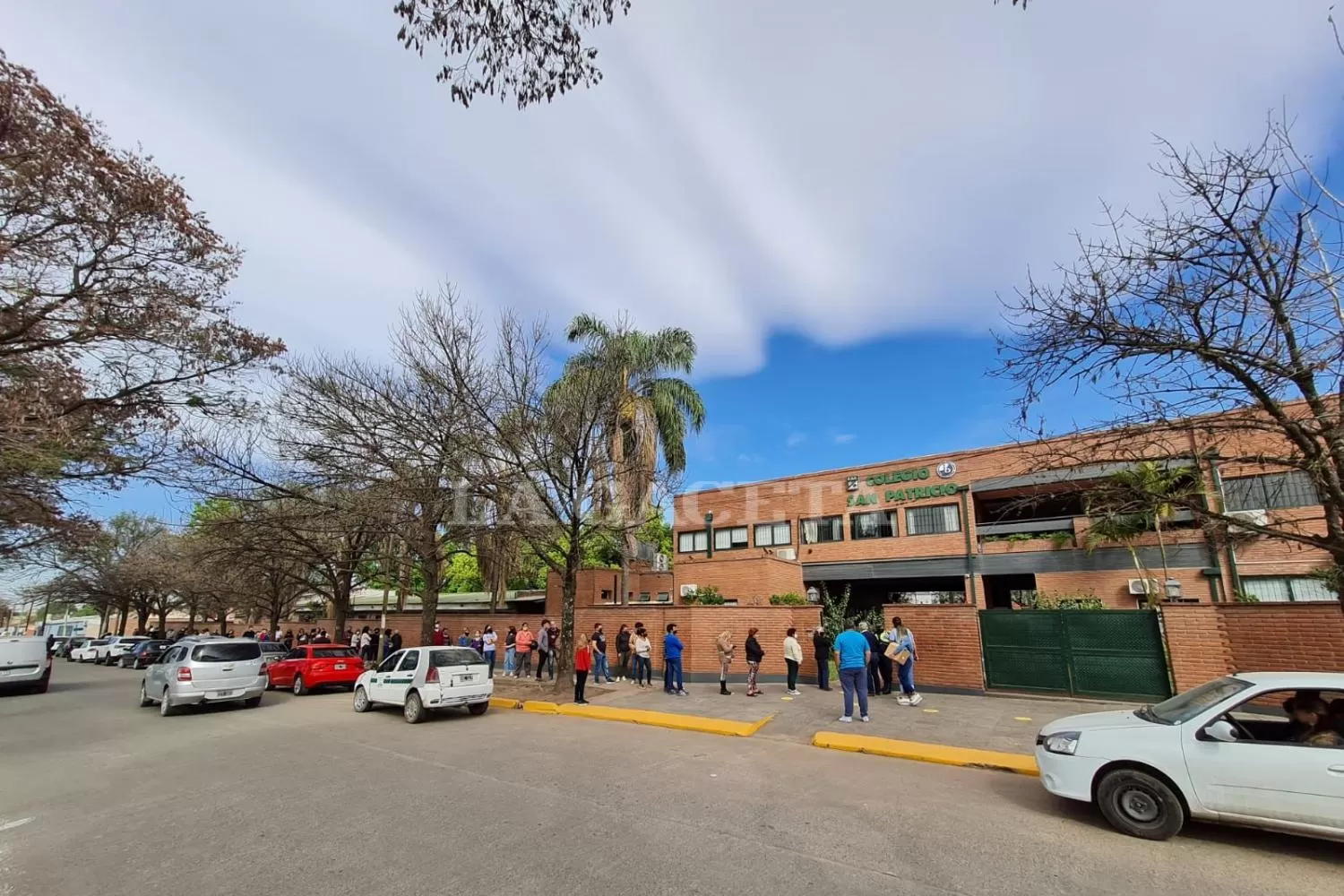 A VOTAR. Los tucumanos volverán este domingo a sufragar en más de 490 escuelas de toda la provincia.