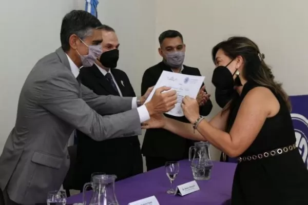 Se realizó la entrega de diplomas del curso de post grado de Derecho Constitucional