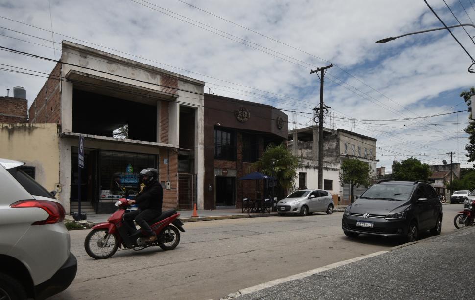 EL LUGAR DEL HECHO. El local está habilitado como bar, pero funcionaría como boliche. 