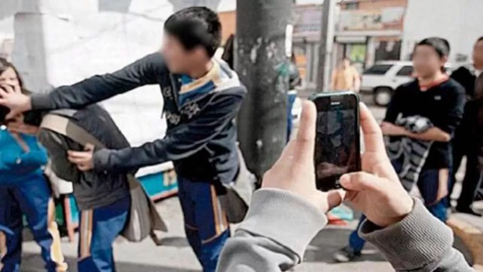 ACOSO ESCOLAR. Una problemática que afecta a cientos de niños y jóvenes estudiantes en el mundo. Foto de Archivo.