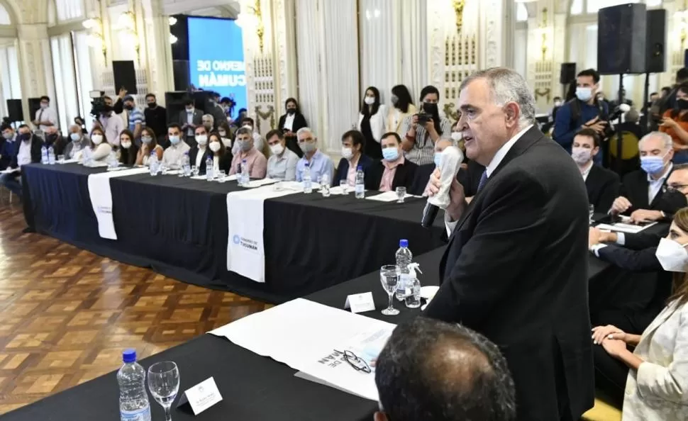 CASA DE GOBIERNO. El gobernador Jaldo destacó la participación de los empresarios locales en el proyecto.  
