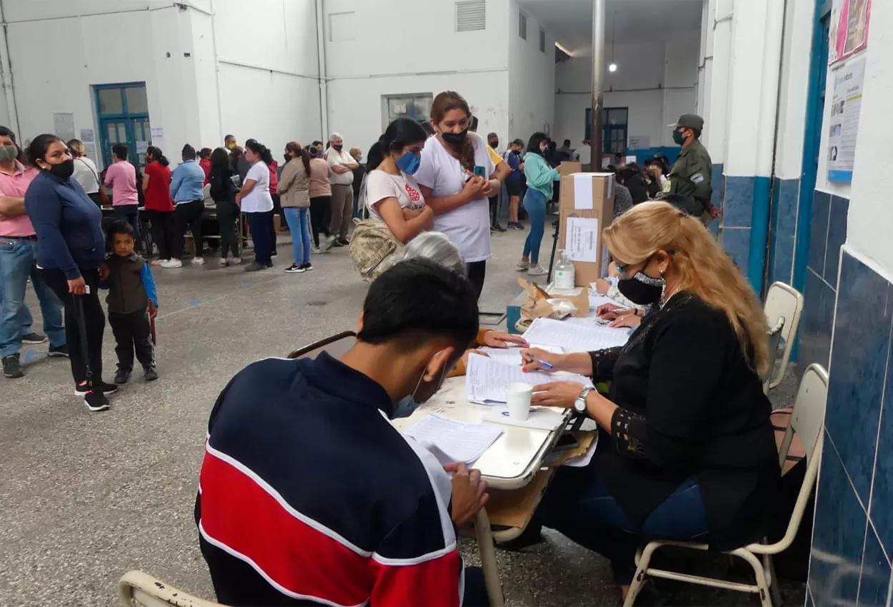 ESCUELAS COLMADAS. Así están las escuelas en Famaillá.