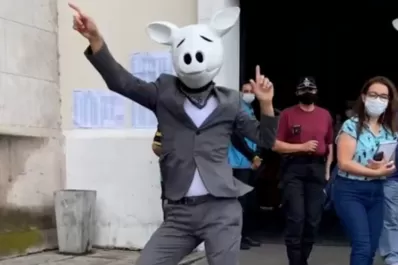 ¿Quién es el chancho blanco que bailó junto a Macri y a Larreta?