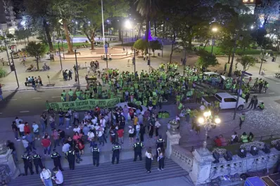 Los barbijos ocultaron la preocupación peronista