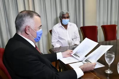 Jaldo se reunió con el jubilado que había escrito la carta viral en su voto