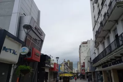 Qué recaudos tomar en caso de tormentas eléctricas y fuertes vientos