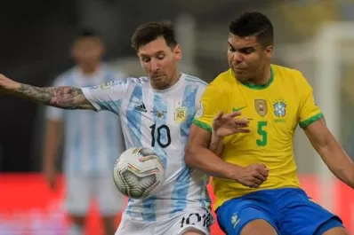 Argentina-Brasil: hora, formaciones y TV del clásico sudamericano
