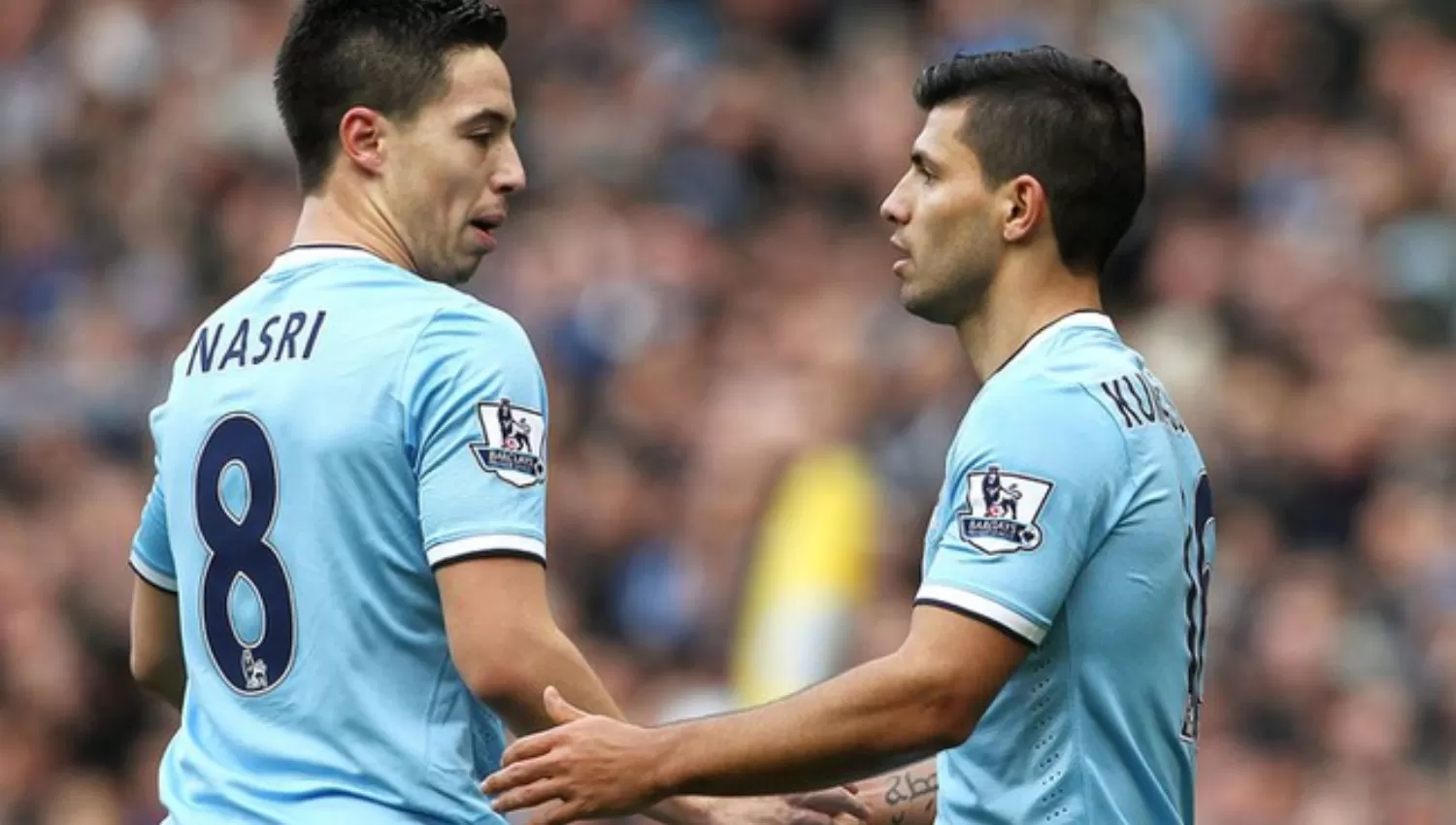 VIEJOS CONOCIDOS. Nasri y Agüero integraron durante seis años el plantel de Manchester City.