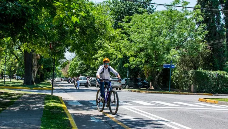 AVANVE. En Yerba Buena quedó habilitada la ciclovía Sarmiento.