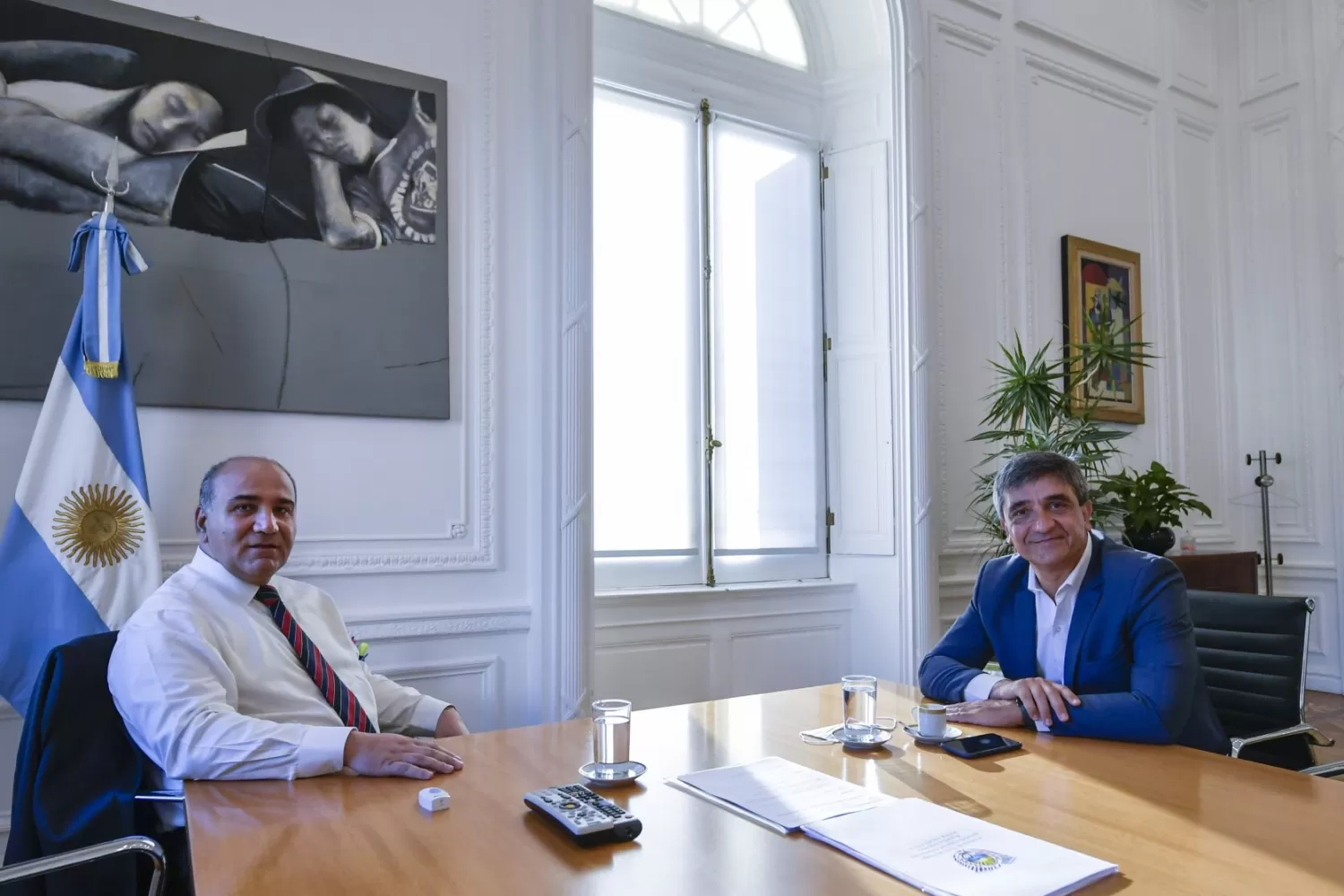 EN LA CASA ROSADA. Manzur, junto a Pablo Yedlin. Foto de Twitter @pyedlin