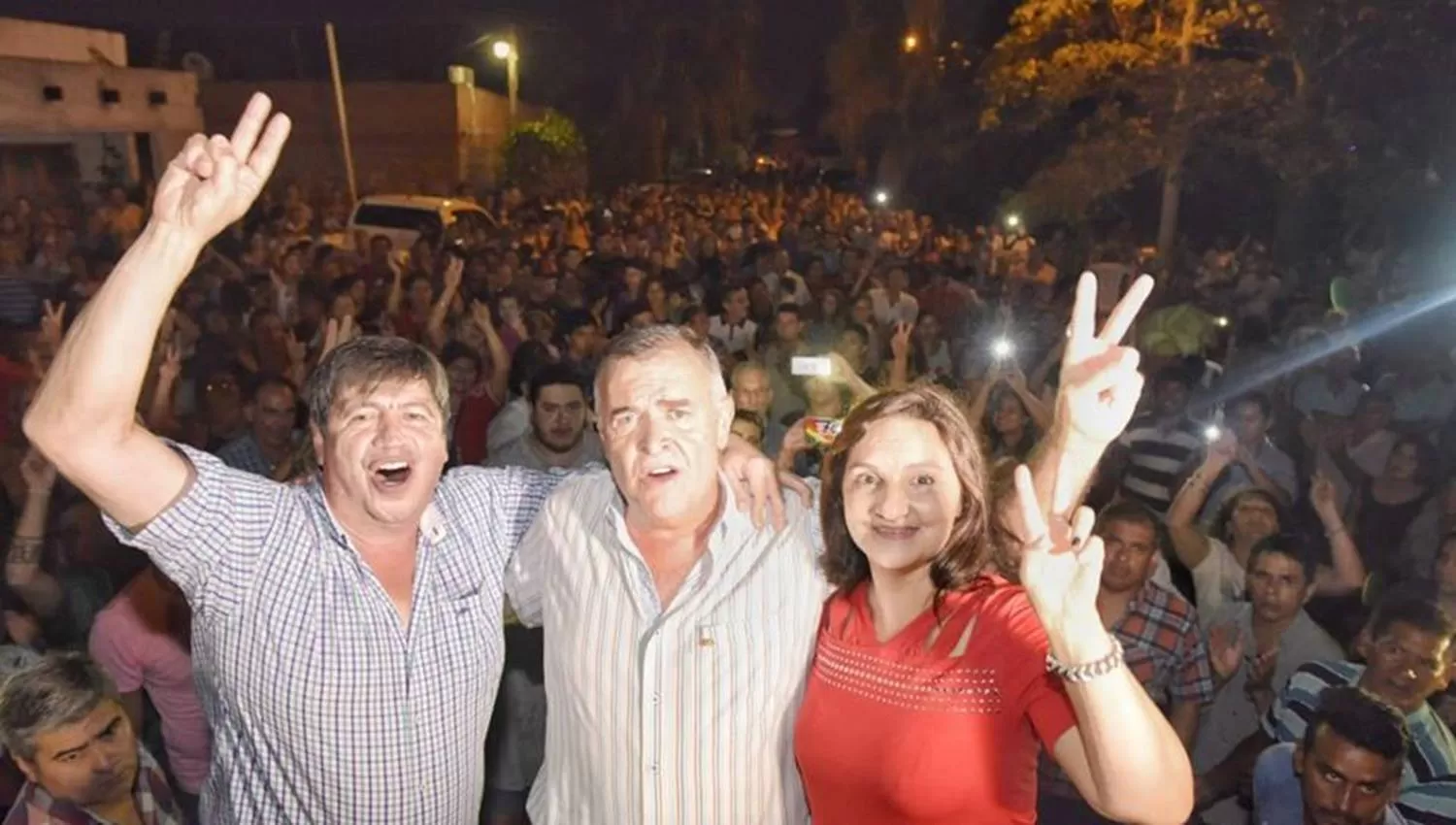 EN LA CAMPAÑA DE 2019. Jaldo, junto a Aldo Salomón y Graciela Gutiérrez, nueva presidenta de la comisión de Peticiones y Acuerdos. Foto de Archivo