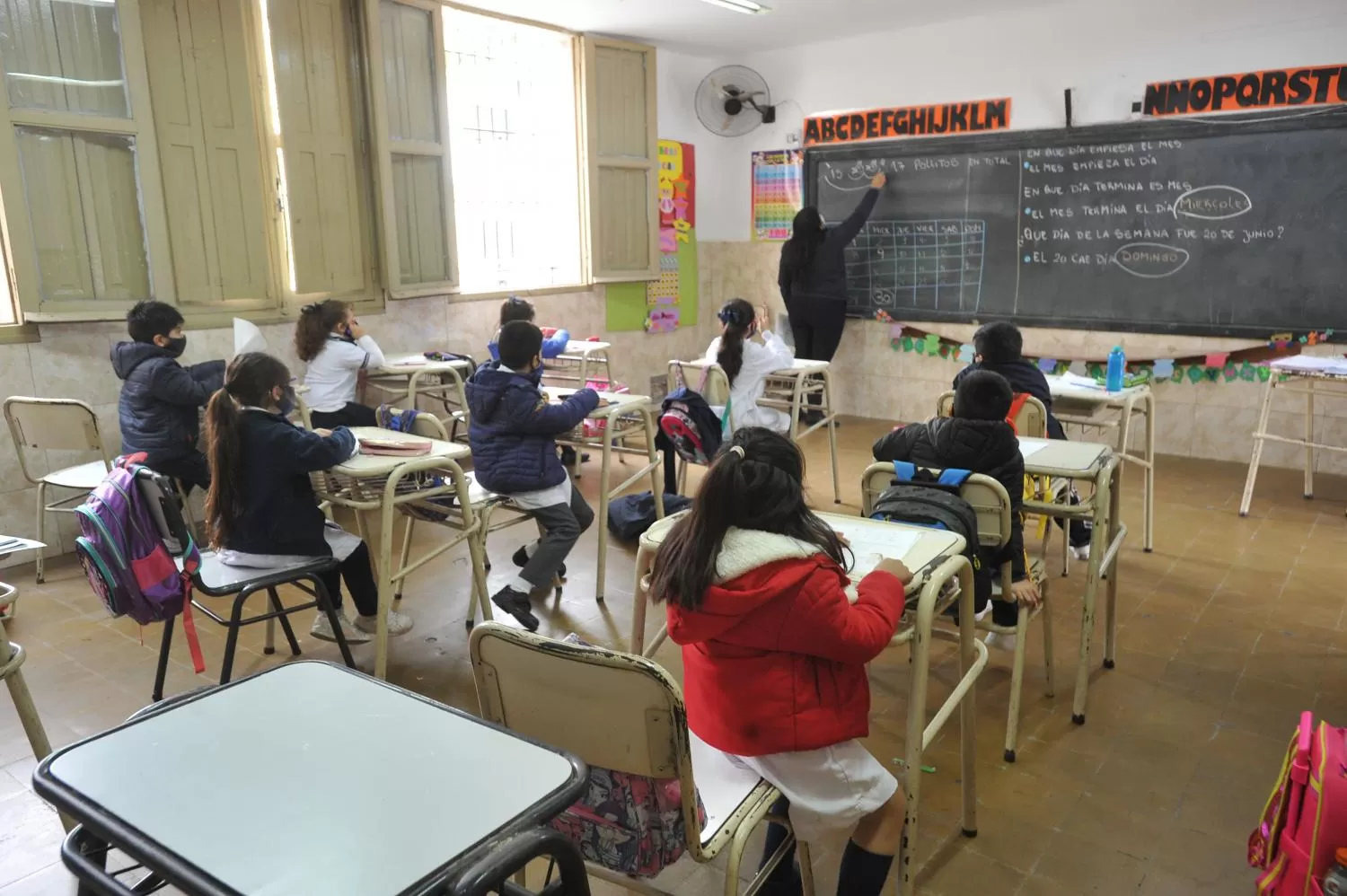 EN LAS AULAS. Alumnos de nivel primario asisten a una clase. Foto de Archivo / LA GACETA