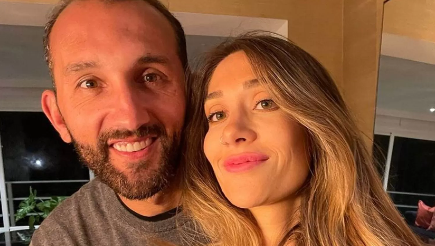 GOLEADOR. Hernán Barcos y su esposa Giuli Cunha festejando el campeonato de Alianza Lima.