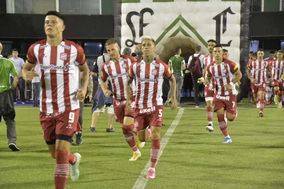 CON LA FRENTE EN ALTO. Pese a la eliminación, en el plantel sienten que dejaron la piel en cada pelota. 