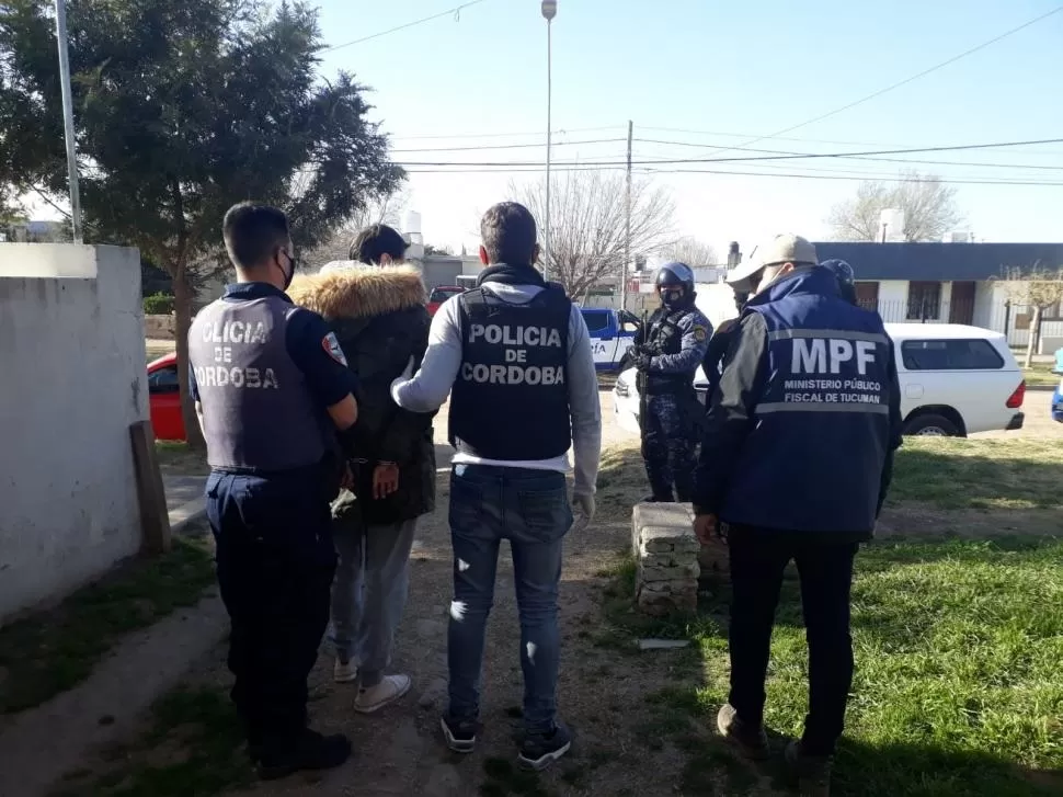 EN CÓRDOBA. Los hombres del ECIF viajaron hasta esa provincia para detener a los acusados de haber cometido las estafas virtuales en la provincia. 